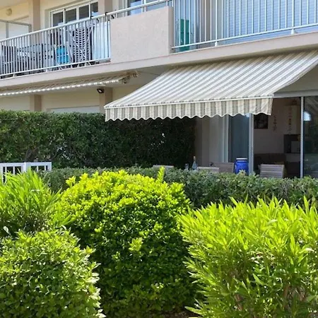 T2 Climatisé Proche Avec Parking - - Fr-1-308-181 Le Lavandou